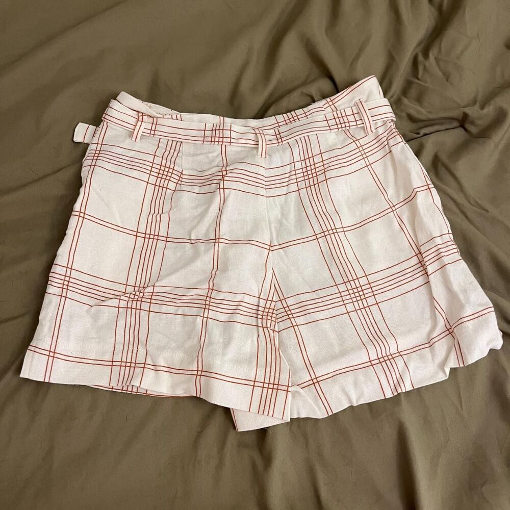 Forever-21 Women's White and Burgundy Shorts - Picture 2 of 4